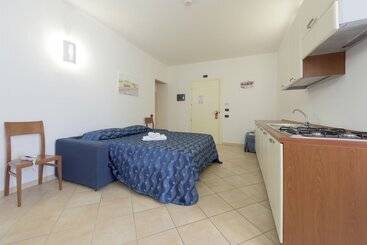 هتل Resort Isola Rossa
