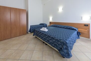 هتل Resort Isola Rossa
