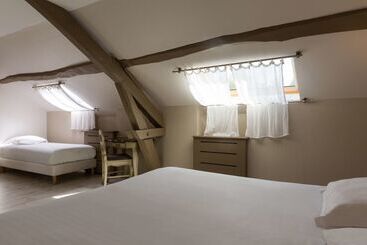 هتل The Originals Boutique, Hôtel Les Poèmes De Chartres