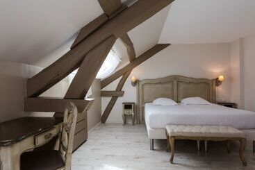 هتل The Originals Boutique, Hôtel Les Poèmes De Chartres