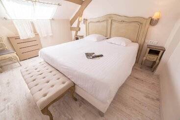 هتل The Originals Boutique, Hôtel Les Poèmes De Chartres