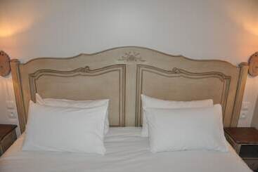 هتل The Originals Boutique, Hôtel Les Poèmes De Chartres