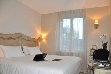 هتل The Originals Boutique, Hôtel Les Poèmes De Chartres