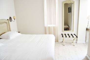 هتل The Originals Boutique, Hôtel Les Poèmes De Chartres