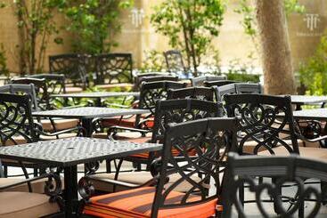 Отель The Terrace