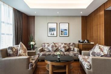 Vanburgh Hotel   Free Shuttle Bus Transfer During Canton Fair