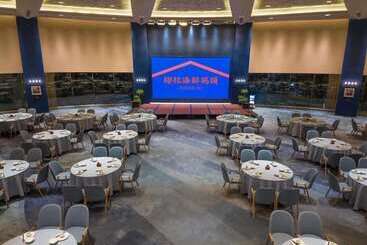 Vanburgh Hotel   Free Shuttle Bus Transfer During Canton Fair