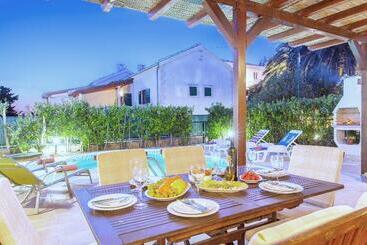 هتل Villa Cvita