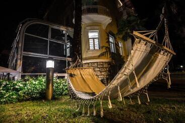 هتل Villa Eugenia
