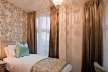 هتل W12 Rooms