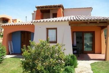اقامتگاه Porto Ottiolu Resort