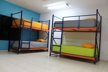 هتل 1877 Hostel