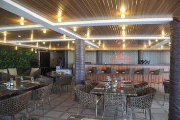هتل Acuaverde Beach Resort