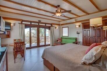 هتل Buttonwood Belize