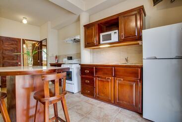هتل Buttonwood Belize