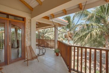 هتل Buttonwood Belize