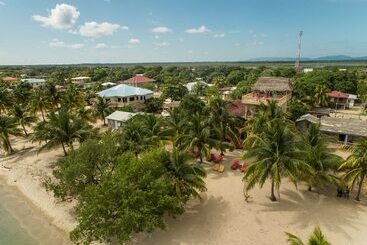 هتل Buttonwood Belize