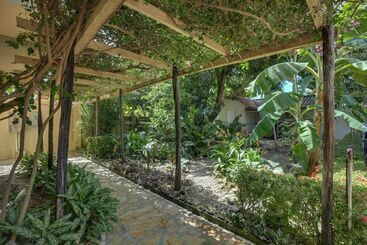 هتل Buttonwood Belize