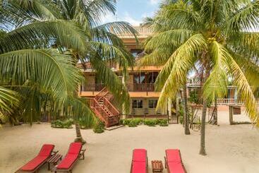 هتل Buttonwood Belize