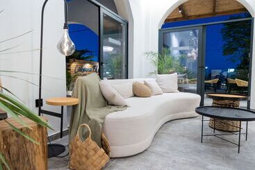 Cabana Blu Hotel & Suites