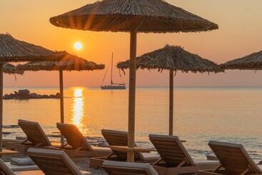 Cabana Blu Hotel & Suites