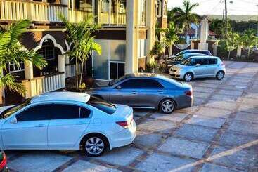 هتل Clock Tower Guest House