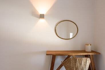 هتل Este Luxury Suites