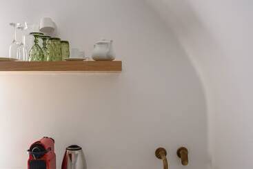 هتل Este Luxury Suites