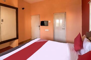 Fabhotel Green Castle Resort