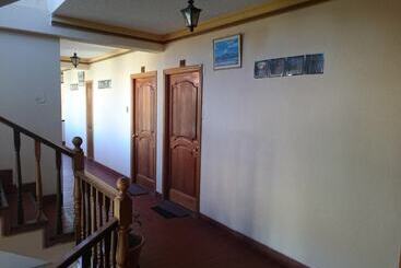 هتل Hostal Real Los Andes Del Lago