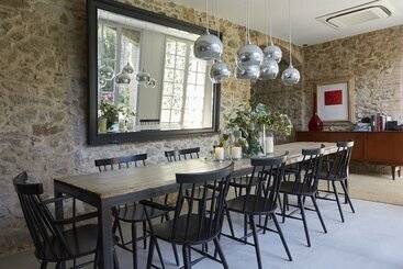هتل Llimona Suites   Adults Only
