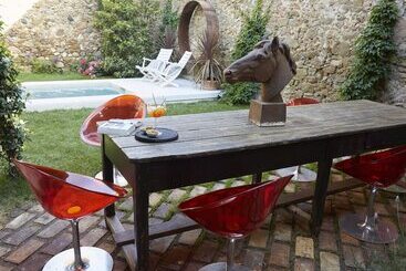 هتل Llimona Suites   Adults Only