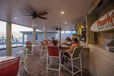 2 Bed Condo With Balcony Facing Pool And Sunsets!