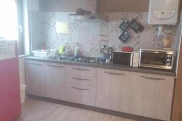 تختخواب و صبحانه Emmanueli65 Fronte Clinica Per 5 Matrimoniale 2 Singoli 1 Divano Letto