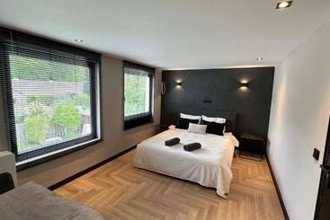تختخواب و صبحانه Boutique Hotel Le Faucon