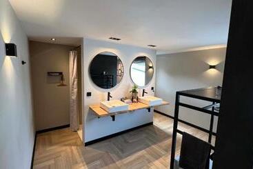 تختخواب و صبحانه Boutique Hotel Le Faucon