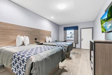 هتل El Delfin Lodge