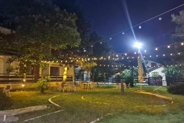هتل Hellen Residence