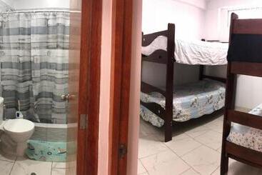 پانسیون Bravo Surf Camp Punta Rocas