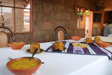 تختخواب و صبحانه Taquile Lodge   Un Lugar De Ensueño