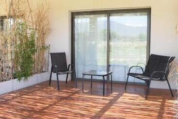 تختخواب و صبحانه Villa Mendotza