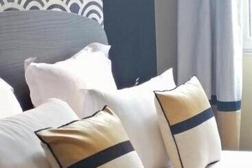 تختخواب و صبحانه Volubilis Luxury Guest House