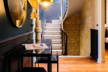 تختخواب و صبحانه Volubilis Luxury Guest House