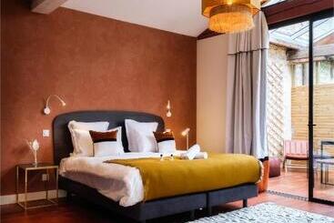 تختخواب و صبحانه Volubilis Luxury Guest House
