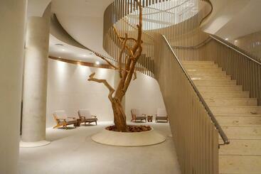 Ensana Aquahouse Hotel