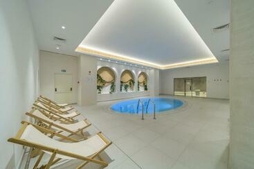 Ensana Aquahouse Hotel