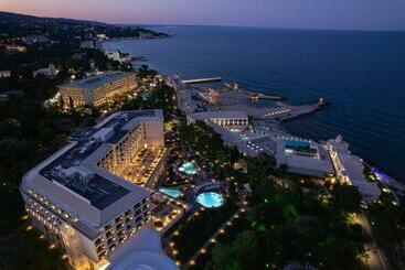 Ensana Aquahouse Hotel