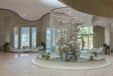 Ensana Aquahouse Hotel