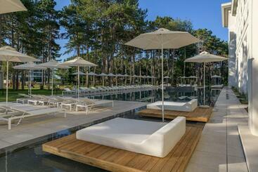 Ensana Aquahouse Hotel
