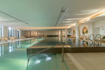Ensana Aquahouse Hotel